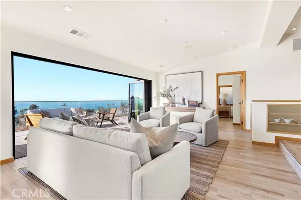 Laguna Beach, CA 92651,206 Grandview ST