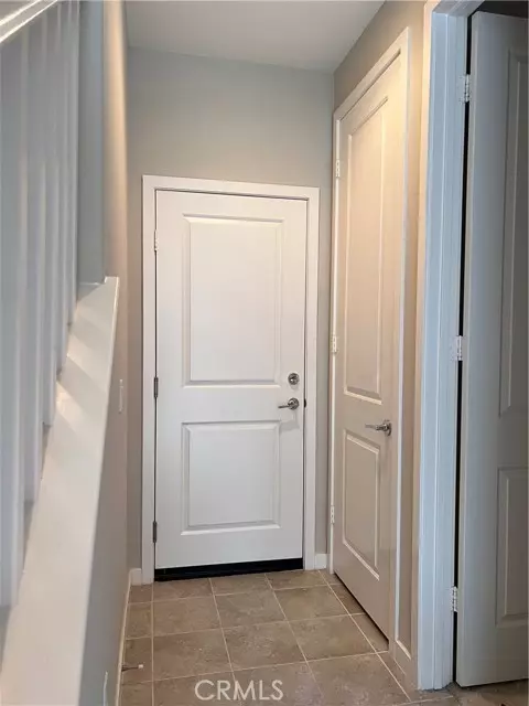 Azusa, CA 91702,713 S Azusa AVE C