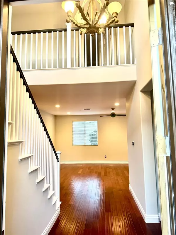 West Hills, CA 91307,7036 Sausalito