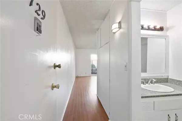 Long Beach, CA 90804,5585 E Pacific Coast Hwy Unit 129