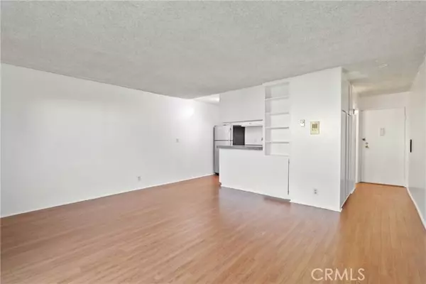 Long Beach, CA 90804,5585 E Pacific Coast Hwy Unit 129