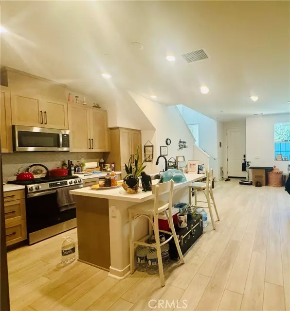 Corona, CA 92883,3972 Lavine 110