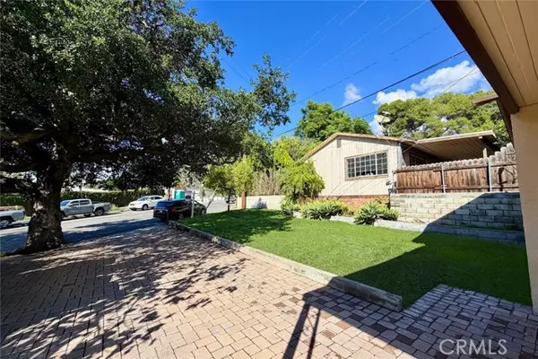 La Crescenta, CA 91214,4644 Lowell