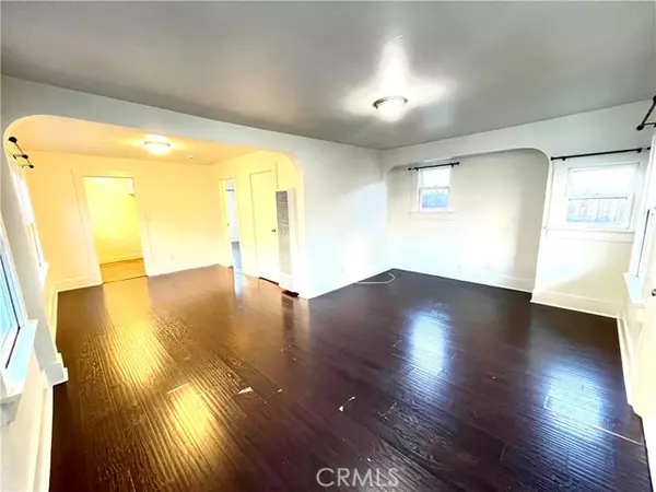 Los Angeles, CA 90018,1590 W 37th ST