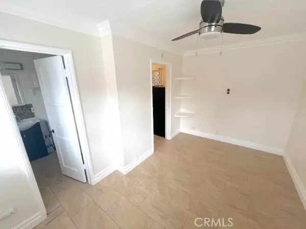 Laguna Beach, CA 92651,212 N Coast Hwy 14