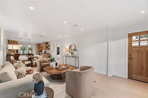 Los Angeles, CA 90042,5105 Buchanan