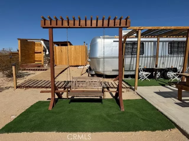 Twentynine Palms, CA 92277,68175 Pole Line