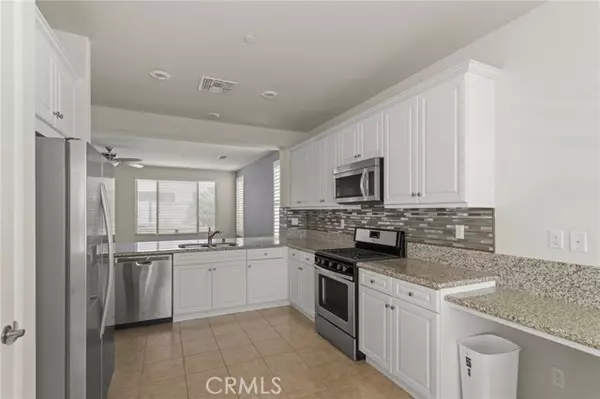 Apple Valley, CA 92308,19156 Doral