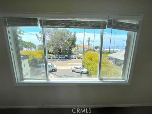 Laguna Beach, CA 92651,270 Cliff DR 9