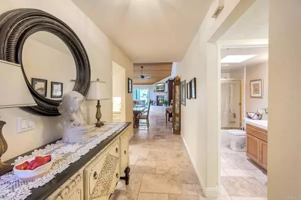 Escondido, CA 92026,8539 Circle R Valley LN