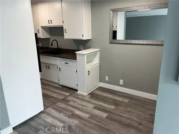 Long Beach, CA 90802,801 E 1st ST 9