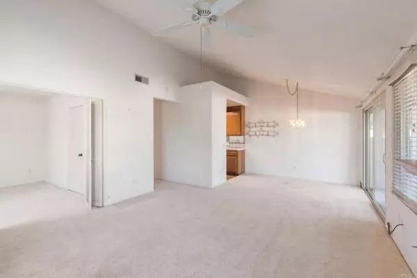 Encinitas, CA 92024,1926 Springdale LN