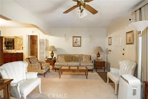 Los Angeles, CA 90061,317 E 115th ST