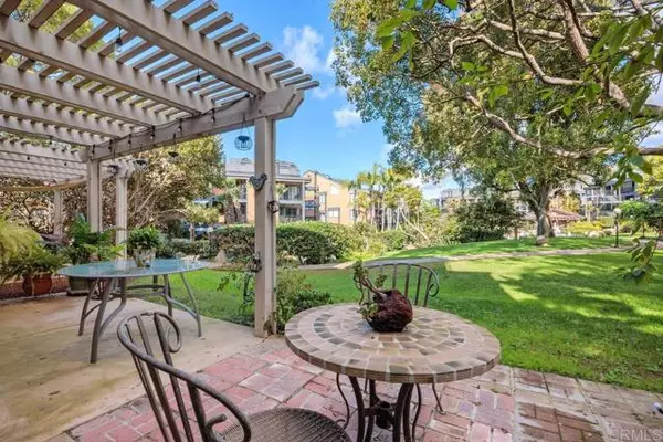 Carlsbad, CA 92008,4020 Layang Layang CIR C