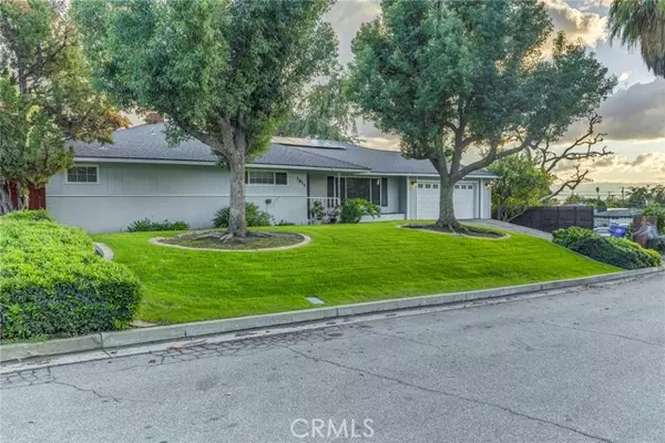 Bakersfield, CA 93306,1811 Country CLB