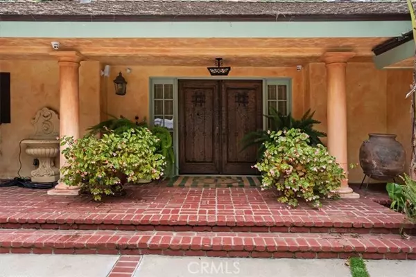 Beverly Hills, CA 90210,1138 Coldwater Canyon DR