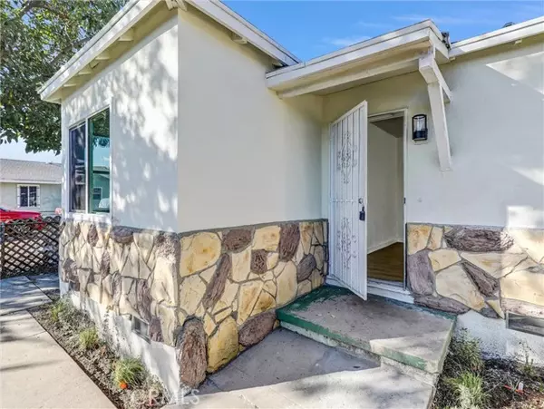 Los Angeles, CA 90002,639 E 105th