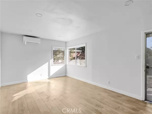 Los Angeles, CA 90002,639 E 105th