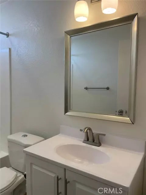 Reseda, CA 91335,8135 Reseda 9