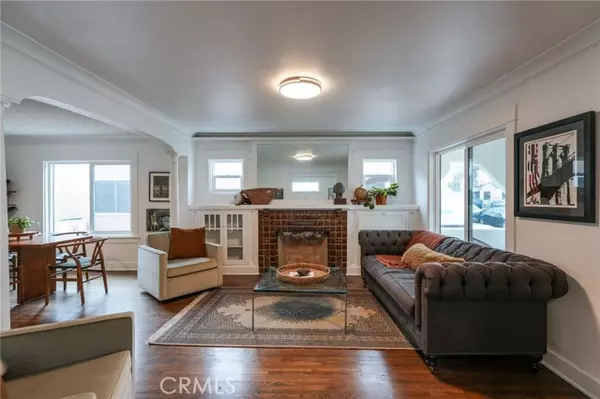 Los Angeles, CA 90043,5842 5th AVE