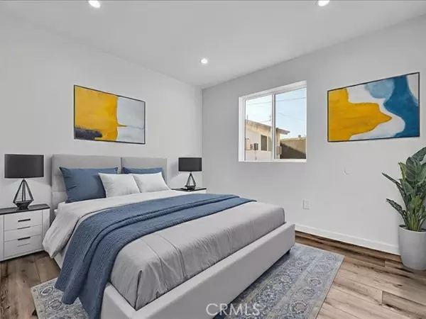 1020 Dennis B, Simi Valley, CA 93065