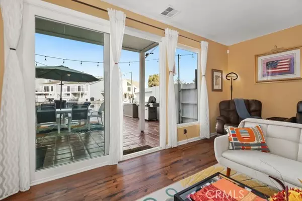 Huntington Beach, CA 92649,3631 Windspun DR