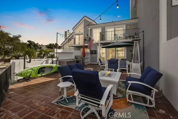 3631 Windspun DR, Huntington Beach, CA 92649