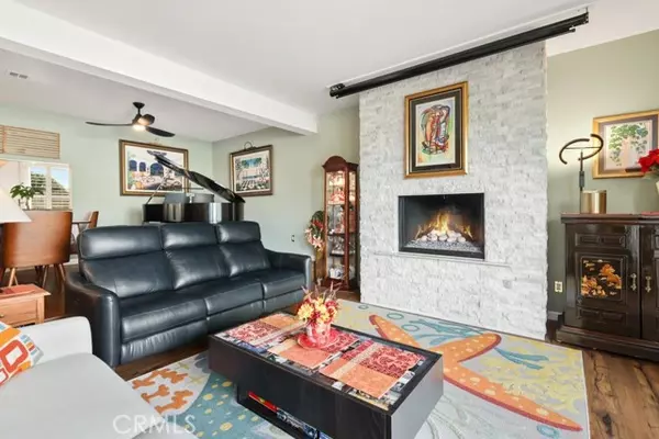 Huntington Beach, CA 92649,3631 Windspun DR