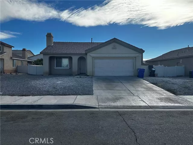 11807 Desert GLN, Adelanto, CA 92301