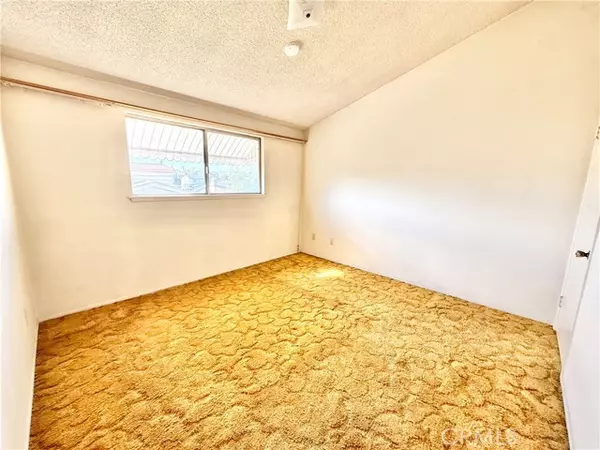 Artesia, CA 90701,19013 Ibex