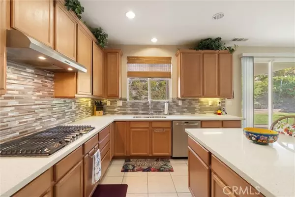 Saugus, CA 91350,28008 Eddie