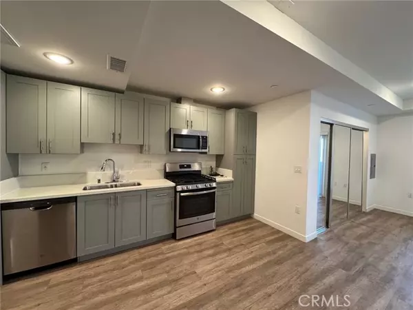 1025 S Berendo ST 305, Los Angeles, CA 90006