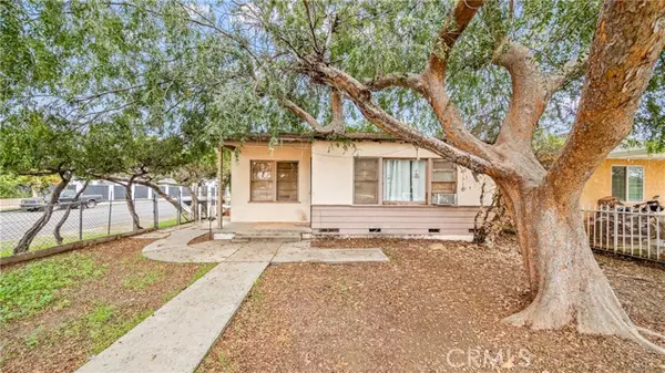 7856 Lemp AVE, North Hollywood, CA 91605