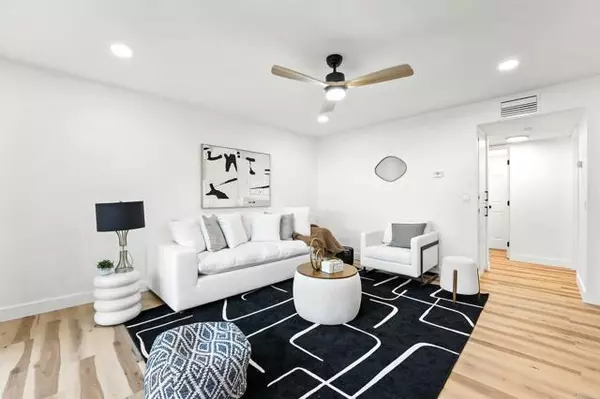 Escondido, CA 92027,1817 E Grand AVE 77