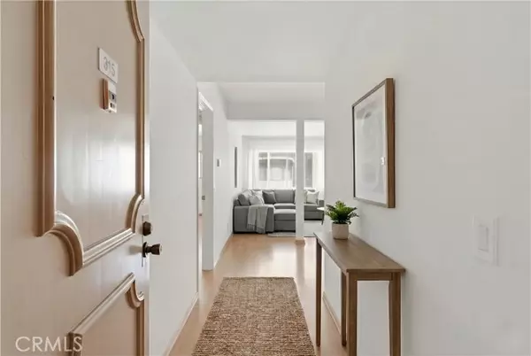 Sherman Oaks, CA 91403,4700 Natick AVE 315