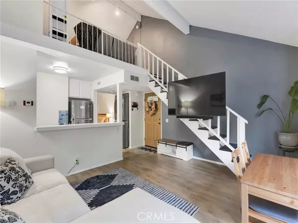 Canoga Park, CA 91303,7050 Shoup Ave #225 225