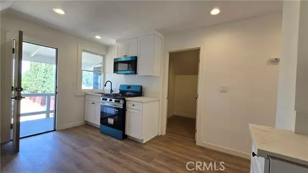 Long Beach, CA 90813,975 N Park B