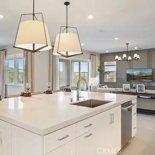 Valencia, CA 91354,24393 Calle La Roca