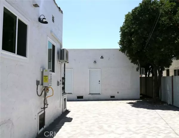 Los Angeles, CA 90033,2437 Houston