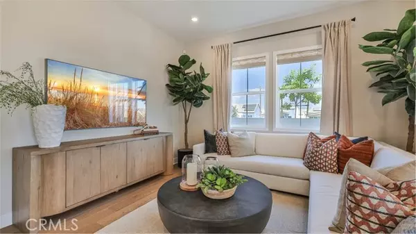 Valencia, CA 91381,27423 Shining Willow LN