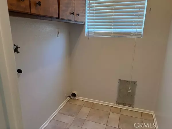 Chatsworth, CA 91311,10645 WILLOWBRAE AVE