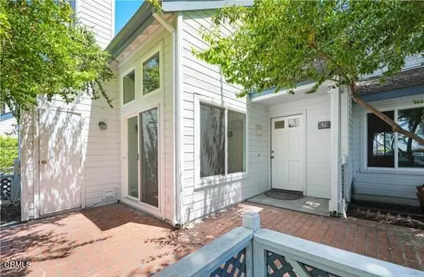 639 N Springbrook 48, Irvine, CA 92614