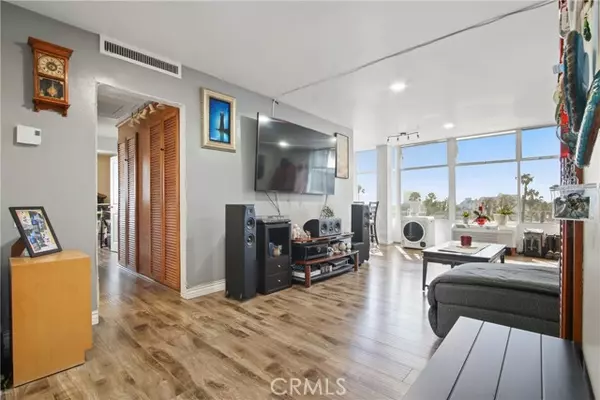 Long Beach, CA 90802,100 Atlantic 609