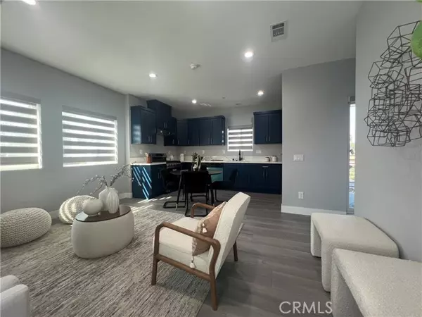 Orange, CA 92869,140 N Hewes