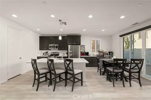 Corona, CA 92883,24187 Mason Rd