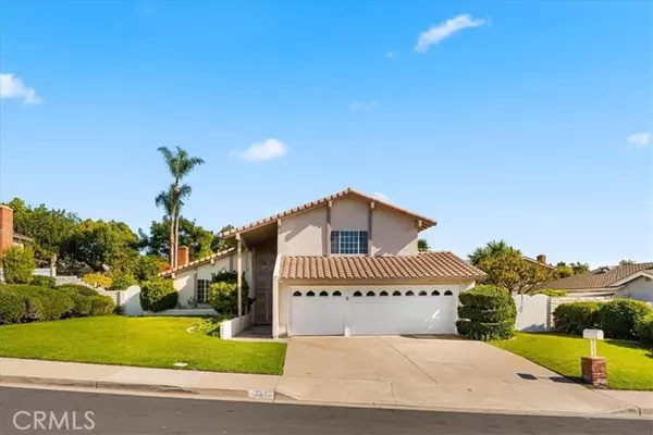 13532 Woodglen DR, Santa Ana, CA 92705