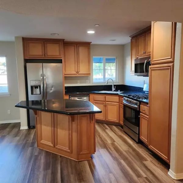 Carlsbad, CA 92008,4035 Bluff View WAY