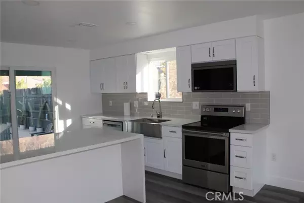 La Quinta, CA 92253,53130 Avenida Mendoza