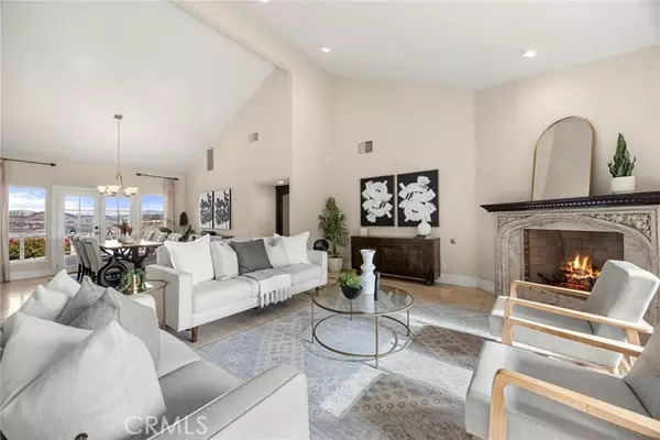 Orange, CA 92869,926 N Meads