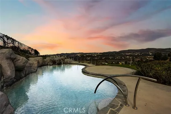 Orange, CA 92869,926 N Meads